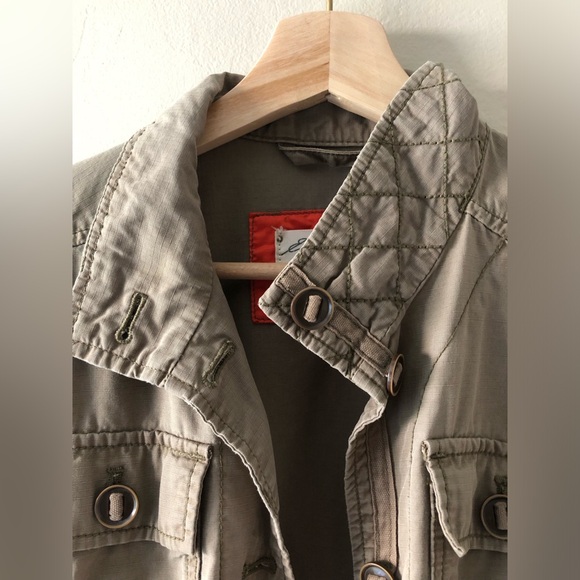 Eddie Bauer - Utility Jacket in Tannish Olive Green - M - Picture 4 of 15